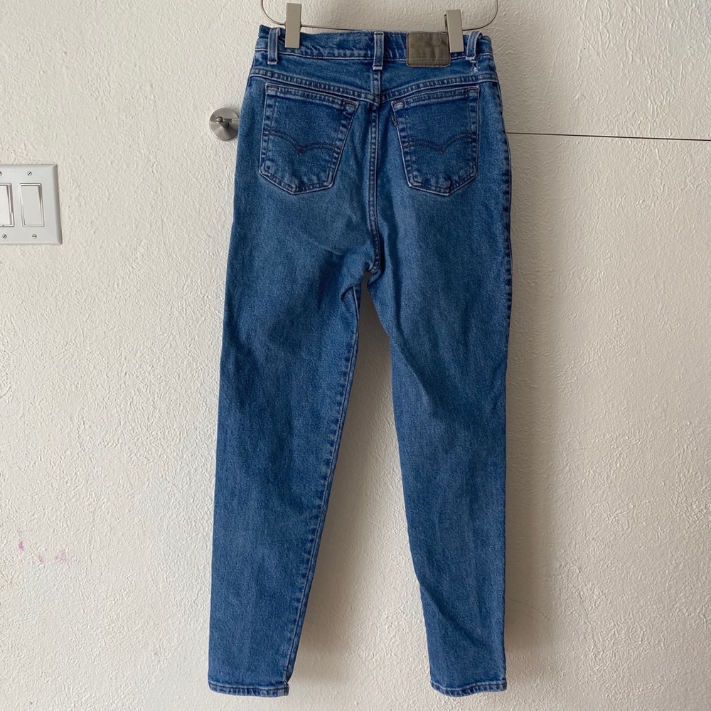 Vintage Levi’s | 900 Series High Rise Mom Jeans